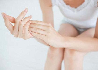 手背没肉手掌有肉手相 手相可以这样看！手背看你一生福气多少！