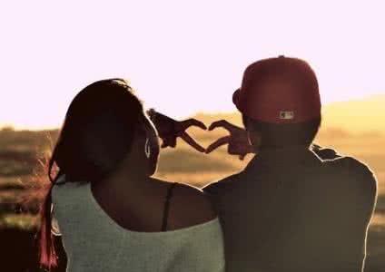 形容爱情长久的诗句 谨慎避开那些注定无法长久的爱情