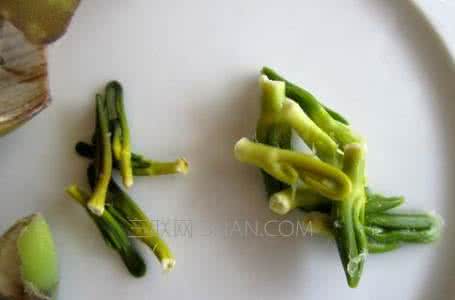 莲子发芽能吃吗 莲子里面有绿芽能吃吗