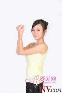 女生可爱的脸部小动作 可爱又简单的丰胸小动作