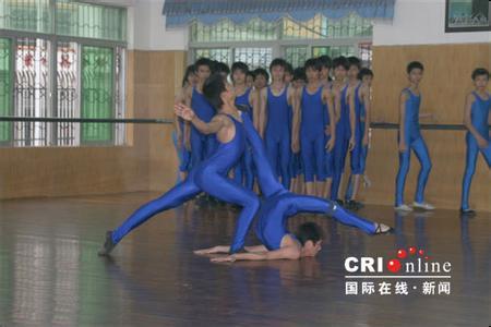 海南省琼海市嘉积镇 琼海市嘉积中学 海南省琼海市嘉积中学2014届高三上学期教学质量监测(段考) 政治 Word版含答案 琼海市嘉积中学