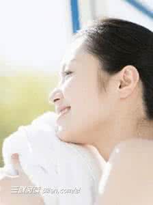 旅游途中车上小游戏 旅游途中如何进行美容护肤