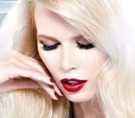 中戏复试考生卸妆 心情郁闷？不妨为心理卸个妆