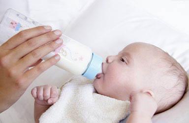 冲奶粉技巧 宝宝奶粉怎么冲？冲奶粉的技巧