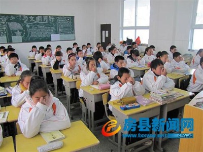 房县实验中学 房县实验中学2010学年教师年度考核方案(讨论)