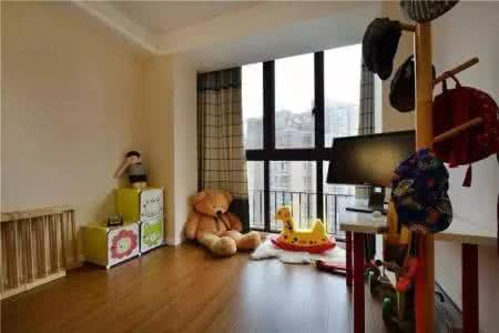 阳台书房装修效果图 50岁的大妈装修婚房 一个阳台就把我们看傻眼了!