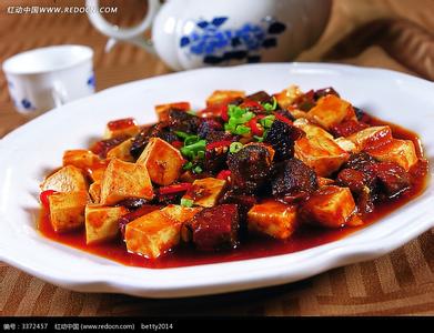 油豆腐烧牛腩 豆腐烧牛腩