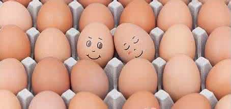 如何挑选新鲜鸡蛋 如何挑选新鲜鸡蛋?冰箱里的鸡蛋能放多久?