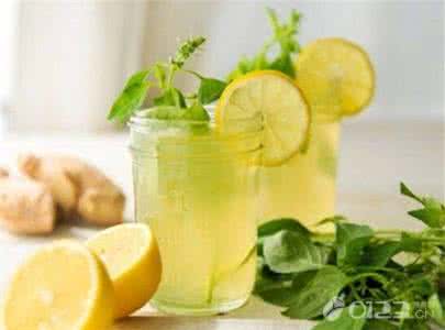 孕妇可以吃柠檬泡水吗 孕妇可以喝柠檬水吗