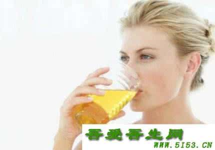 水鉴别蜂蜜真假的方法 两个时刻别喝蜂蜜水
