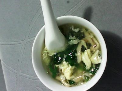 蘑菇蛋花汤图片 蘑菇蛋花汤的做法