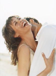 野外夫妻爱爱爱动态图 夫妻爱爱时缺少亲吻会怎样?