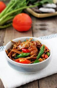干笋的做法大全 新手极易上手的超级下饭菜——干笋肥肠