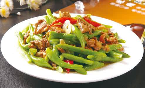 家常小炒菜谱 家常菜谱 5分钟快手小炒菜面筋炒青椒_家常菜谱