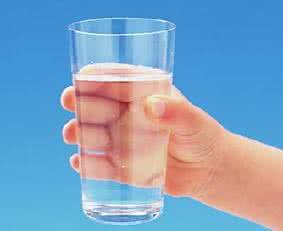 一杯快瘦汤 晨起第一杯水让你瘦得更快哦！