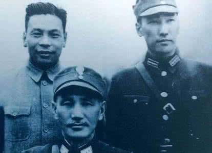 蒋纬国蒋经国关系不好 蒋经国与蒋纬国关系如何 蒋纬国的照片