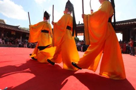 祭孔大典 祭孔大典阅读答案 阅读下面的文字,完成问题。祭孔大典祭孔,_祭孔大典阅读答案