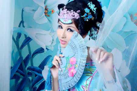 宋词名家朗诵 让美女给你朗诵宋词十大家