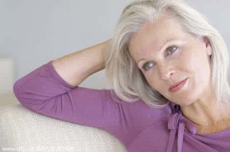 中医10方法根治白头发 中医解读 白头发会越拔越多？