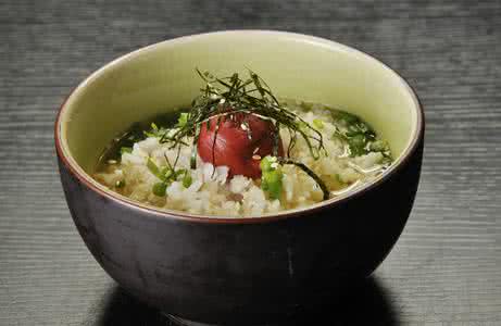 泡龙井茶盖盖吗 龙井茶泡饭