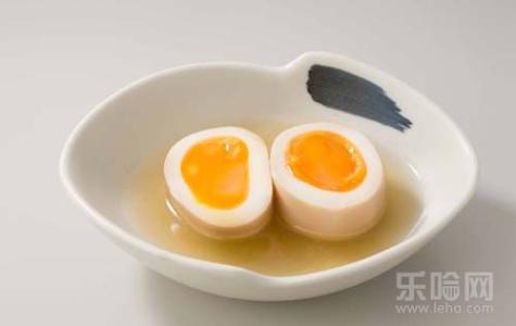 哺乳期可以吃鸡蛋吗 哺乳期感冒能吃鸡蛋吗？