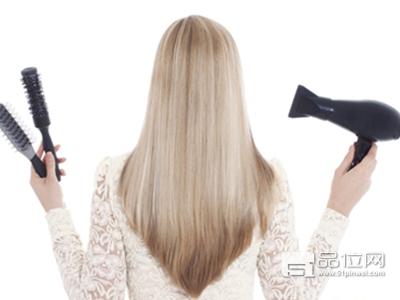 头发干枯发黄 怎么解决头发干枯 头发再黄、再枯、掉得再厉害，3招全解决！