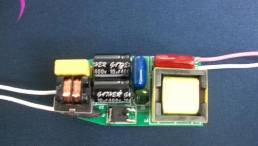 电力系统建模与仿真 模型教程：USB线改造, 作为LED供电的电源