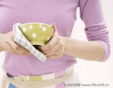 洗衣机清洁小窍门 还在为买洗衣机发愁？五点小窍门在这里