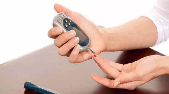 血糖仪扎手指疼吗 测血糖扎手指疼？让你相见恨晚的七个小方法，轻松搞定