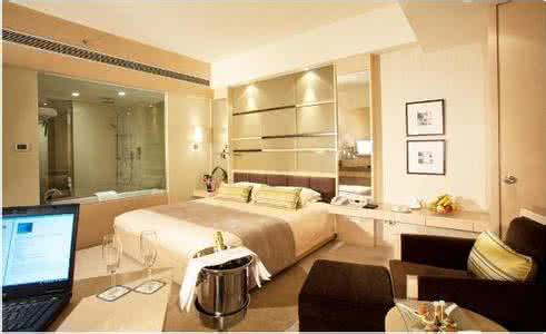 千万富豪 33㎡一房一厅两张床，看千万富豪蜗居出的精简生活