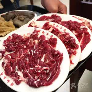 火锅店秘制嫩牛肉做法 嫩牛肉是怎样炼成的：火锅店嫩牛肉的制作方法！
