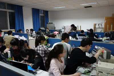 如何培养学生创新能力 在英语教学中如何对学生进行创新能力的培训