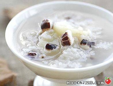 鲩鱼汤 健脾祛湿 金银花祛湿豆鲩鱼汤