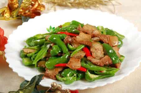 青椒炒肉最简单的做法 家常辣椒炒肉的做法