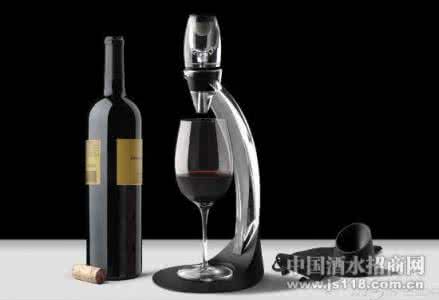 醒酒器 醒酒器：上流社会的社交工具