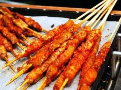 又到了撸串的季节，可是哪种串最划算呢？