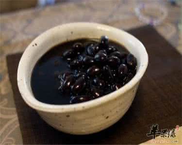 黑豆泡醋治白发做法 三五天改善白发, 黑豆泡醋治白发做法