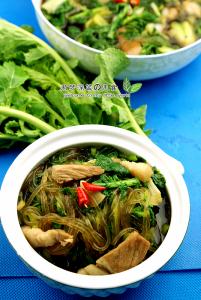 苔菜炖粉条 春天绿色美食苔菜五花肉炖粉条