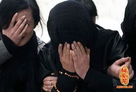 梦见死去的亲人哭泣 梦见死去的亲人哭泣 梦见亲人哭泣