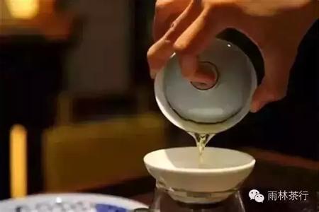 泡茶敬茶有哪些讲究 泡茶是学问 敬茶是修养 存茶是技巧