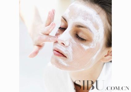 自制保湿水的方法 冬季保湿方法 冬季最为实用的保湿方法