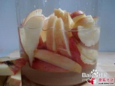 苹果泡开水 苹果泡开水 用开水泡苹果可以吃吗？