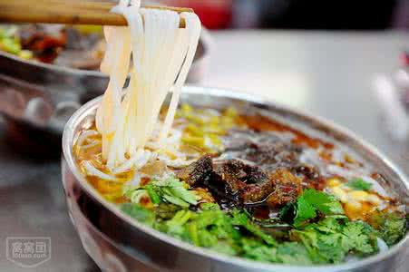 奶粉里加米粉 米粉里加罂粟壳 湖南7家早餐店被查