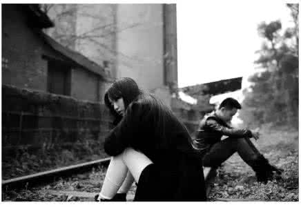 终究还是陌生了说说 熟悉的陌生了，陌生的走远了