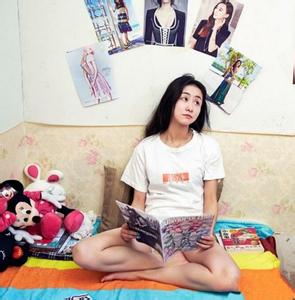 90后帅哥爆改出租屋 90后姑娘爆改出租屋 90后女孩爆改出租屋走红，上万网友想娶她回家！