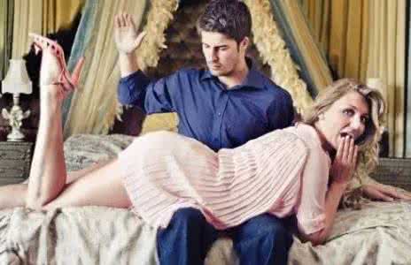 老婆暴露之买菜风波 老婆出去买菜 老婆出去买菜，碰到老公和小▫三的一幕，结果...