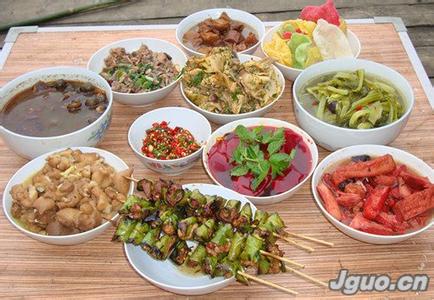 壮族饮食文化 壮族饮食文化 壮族各色各样的饮食礼俗是什么