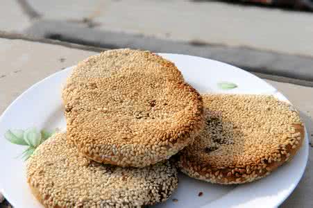 芝麻豆沙酥饼 豆沙松仁麻饼——自家制最传统的苏式糕点