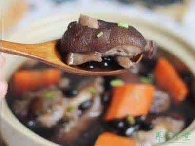 黑豆是催奶还是回奶的 黑豆怎么吃催奶？