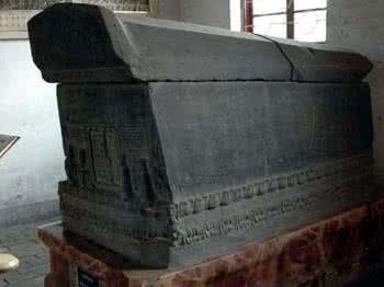 关羽死后青龙刀谁获得 关羽死后荣宠 他的墓究竟在什么地方